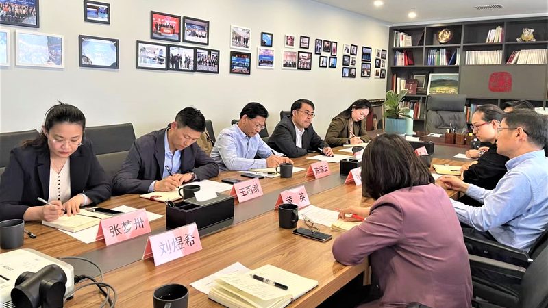 以某知名企业为例，该企业通过战略管控型组织架构的构建，实现了以下成果：